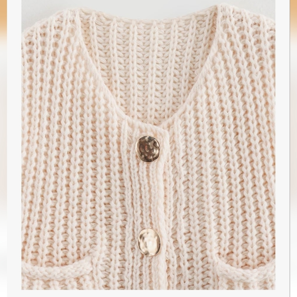 UEU. Women's Cream Knit Sweater Vest. Size M. NWT. - Picture 4 of 11